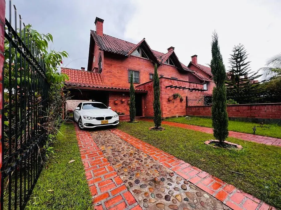 Willa Hermosa Casa , Con Parqueadero En Rionegro Cerca Al Aeropuerto
